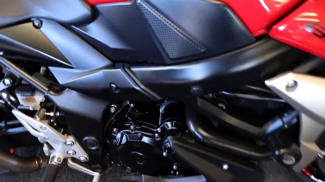 SUZUKI GSR 750 VIDEO TOUR WALK AROUND смотреть онлайн