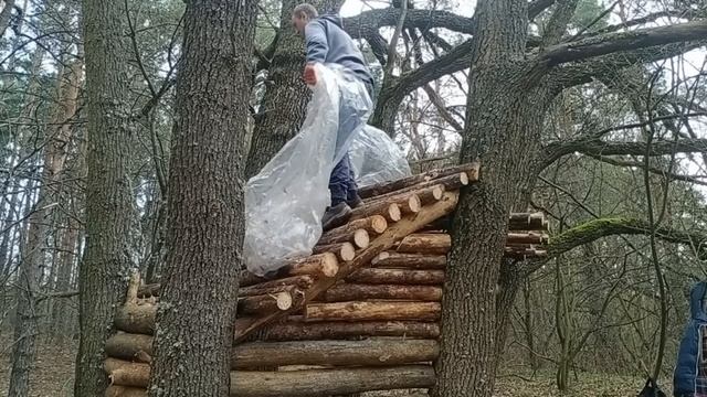 Дом над землей Часть 2 Лесной лагерь Bushcraft смотреть онлайн