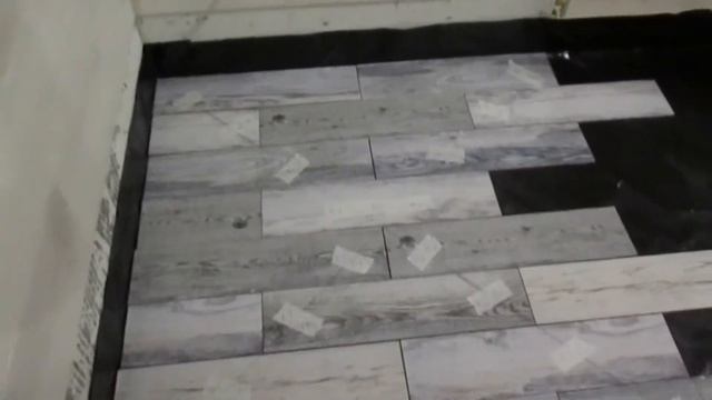 ДУШЕВОЙ ПОДДОН В ДЕРЕВЯННОМ ДОМЕ / ДУШЕВОЙ ПОДДОН БЕЗ МОЗАИКИ смотреть онлайн