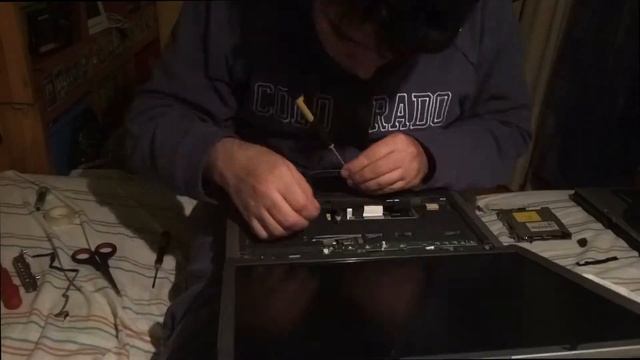 How to open up a compaq presario or hp nx laptop from 2003 смотреть онлайн