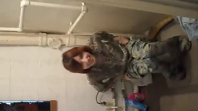 Виктор срёт в толчке