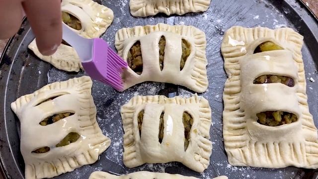 Пирожки из слоеного теста с картошкой и соевым мясом смотреть онлайн