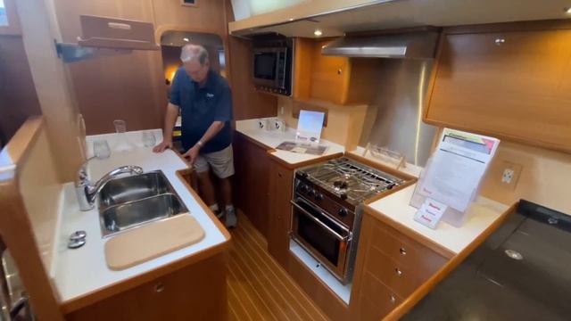Catalina Yachts 545: Full Tour By Massey Yacht Sales