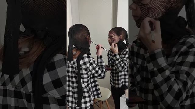 Макияж для Хэллоуина и смешные кошки.