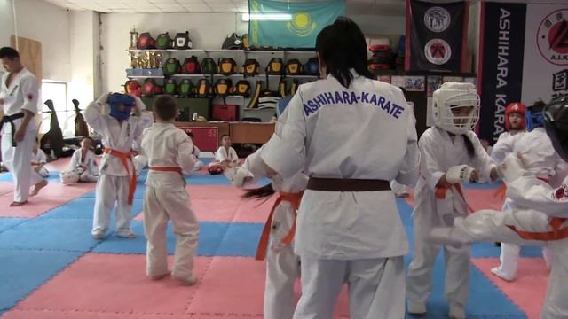 Ашихара - каратэ в Астане. Получение поясов - 2019 смотреть онлайн