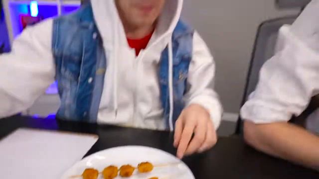 пробуем еду из игр *какая самая лучшая?* А4 100% ВТОРОЙ КАНАЛ. смотреть онлайн