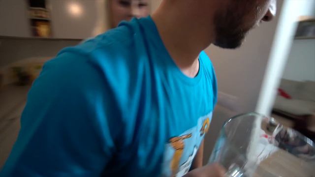 Hrajeme Twister! | Tary, Mína a Sweetiemarket смотреть онлайн