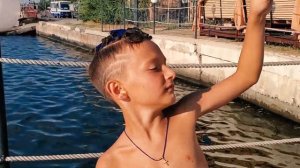 БЛОГЕР против ФОТОМОДЕЛЬ ! Новый друг - Сережа с канала Фаст Сергей !