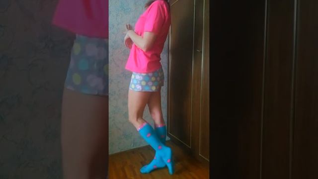 ? Гольфы детские, яркие и их примерка ?