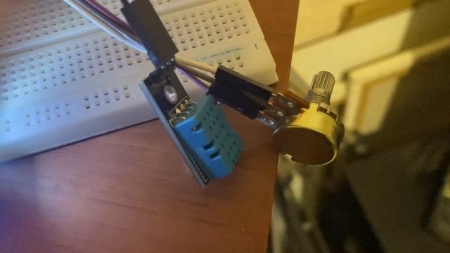 Температура и влажность на Ардуино, с датчиком DHT 11 и двустрочным дисплеем смотреть онлайн