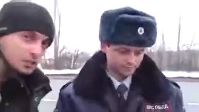 Сотрудник полиции. смотреть онлайн