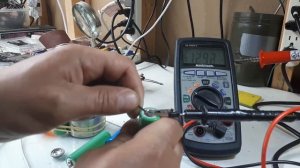 Причины и ремонт Li литиевых  аккумуляторов батареек . Решение проблемы.