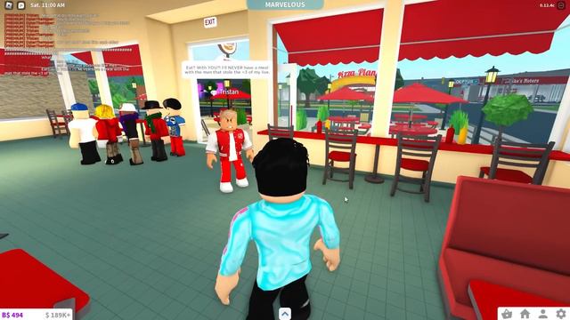 I Built A Secret TINY HOME To Hide From My CREEPY EX BOYFRIEND! (Roblox) смотреть онлайн