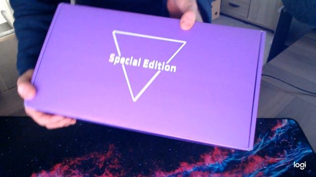 AMD 7900 XT Unboxing смотреть онлайн