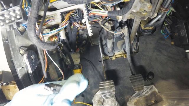 Изготовление тормозных трубок BMW e34 540 Подключение приборной панели Накинули акум смотреть онлайн