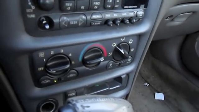 1999 Chevrolet Malibu LS Start Up, Engine, In Depth Tour, and Brief Drive смотреть онлайн