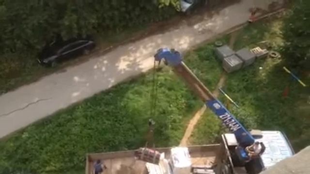 Частичный ремонт кровли на доме по ул. Блюхера, 3 смотреть онлайн