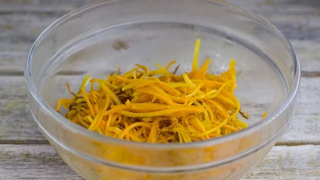 Мясной САЛАТ ОБЖОРКА С КУРИЦЕЙ и солеными огурцами! Вместо Оливье - рецепт салата на Новый Год! смотреть онлайн