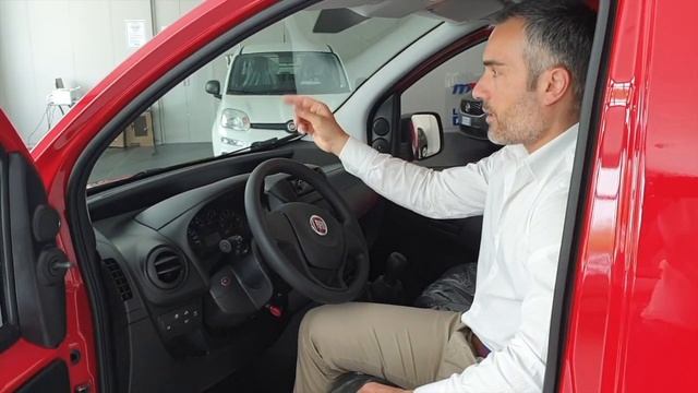 Consegna Fiat Fiorino 1.3 mjt Cargo смотреть онлайн