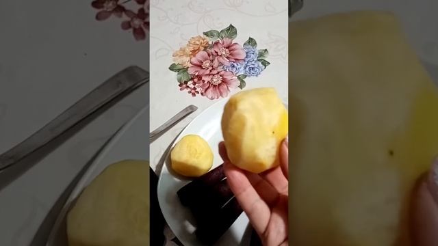 ,, сырой" салат из фиолетовой моркови и желтой свёклы, самый простой смотреть онлайн