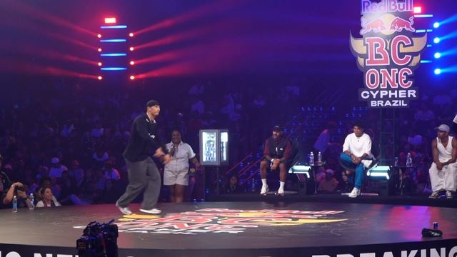 LUAN SAN VS ZEUS | RED BULL BC ONE CYPHER BRAZIL 2023 смотреть онлайн