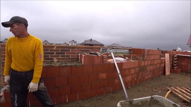 Кладка теплой керамики. Уроки мастерства от каменщика №1 смотреть онлайн