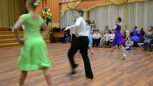 Старшая группа, пары, Самба. Танц.праздник в школе, 28 нояб 2013 смотреть онлайн