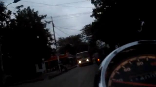 Por Poco Lo estripan !, Do not , this way !, suzuki gs 125 смотреть онлайн