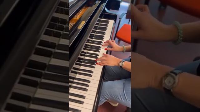 Видео с результатом моей ученицы по игре на фортепиано ОНЛАЙН смотреть онлайн