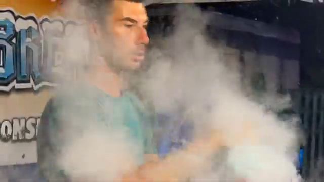 БОЛГАРИЯ Цены и развлечения на центральной улочке в туристическом городе. смотреть онлайн