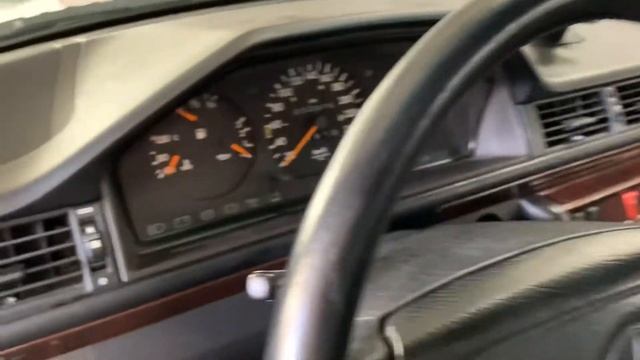 Mercedes-Benz C124 300 CE - 24 V mit nur 33 500 Km смотреть онлайн
