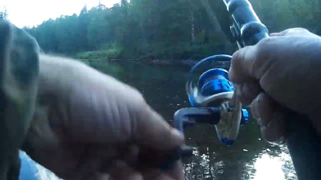 Рыбалка на речке на поплавок.#2.Встреча с грызуном. смотреть онлайн