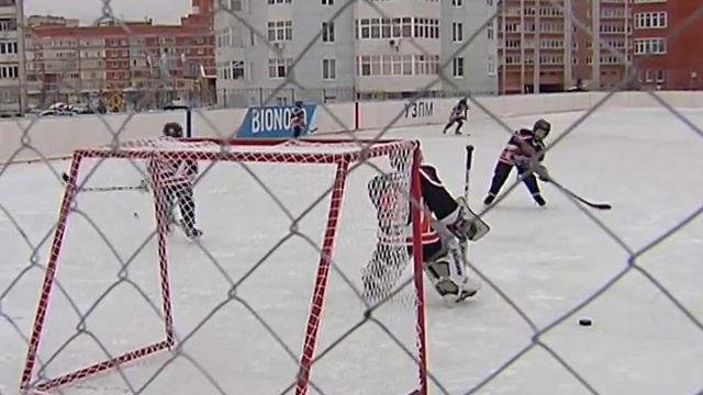 сюжет Открытие хоккейной площадки смотреть онлайн