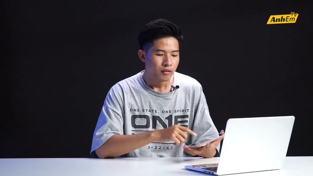 CÓ NÊN MUA iPAD 2018? - iPAD "RẺ NHẤT NGON NHẤT" TRONG LỊCH SỬ!! смотреть онлайн