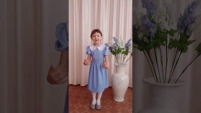 Гудкова Тамара стихи М. Лисянский «Я себя не мыслю без России» смотреть онлайн