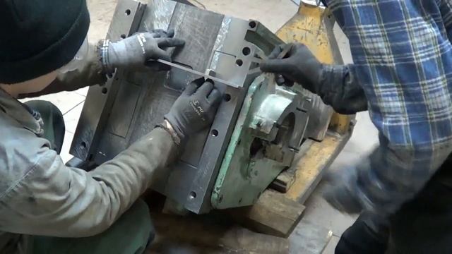 Ремонт фрезерного станка 6Р81 часть 2 Восстановление направляющих консоли смотреть онлайн