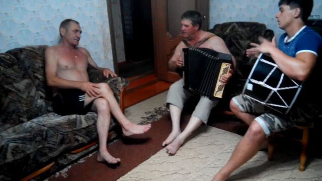 Поют казаки ,отрывок чеченской песни смотреть онлайн