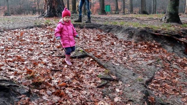 VLOG Гуляем в Пуще-Водице, что случилось с Владиком? У нас новый оператор 😃😜😍