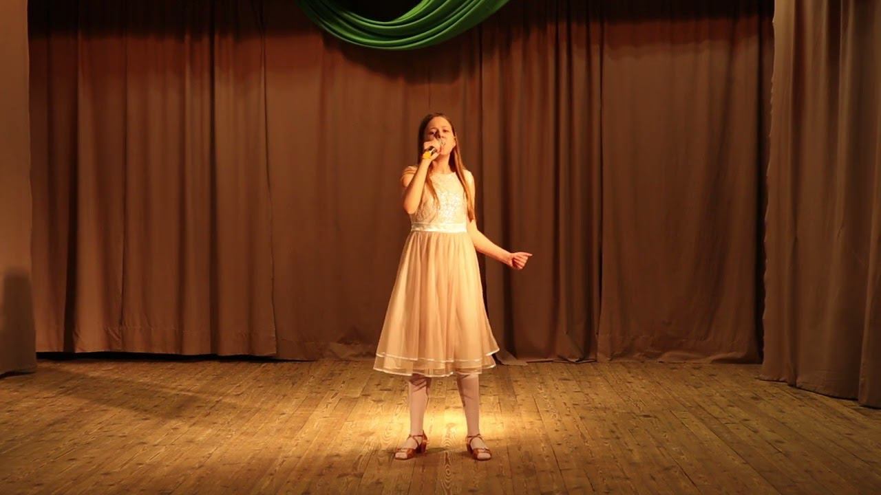 Лодочка, плыви... В исполнении Миланы Агровой, песня Игоря Саруханова смотреть онлайн