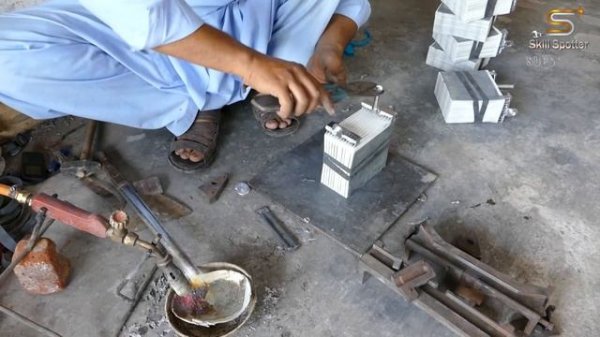 Amazing Restoration Technique of an Old Dead lead Acid Battery, Learn to Repair 12 Volts Battery