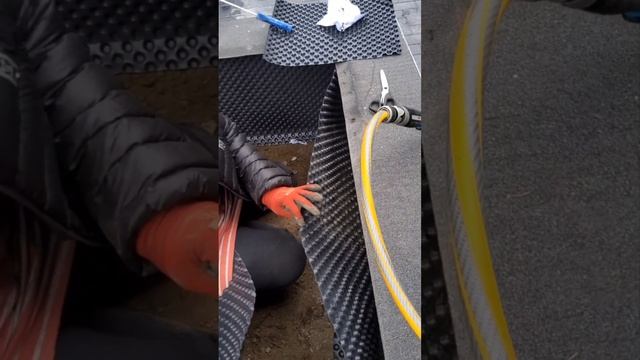 Завышенная клумба своими руками. Клумба-скамейка для дачи из гранита и африканского дерева бонгосси смотреть онлайн