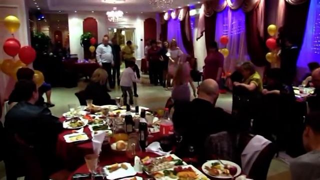 Игра с шариками на юбилее смотреть онлайн