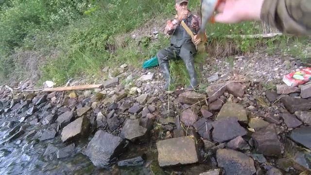 Ловля окуня на спиннинг в июне. Канал имени Москвы смотреть онлайн