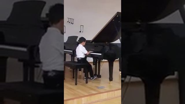 Роули ,В стране гномов смотреть онлайн