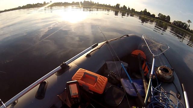 Рыбалка на реке Волхов с лодки смотреть онлайн