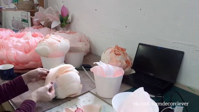 Делаем бутон Пиона из гофрированной бумаги. Ростовые Пионы. смотреть онлайн