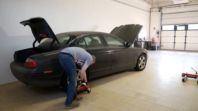 Jaguar S-Type Restoration [1] Let the ADVENTURE begin смотреть онлайн