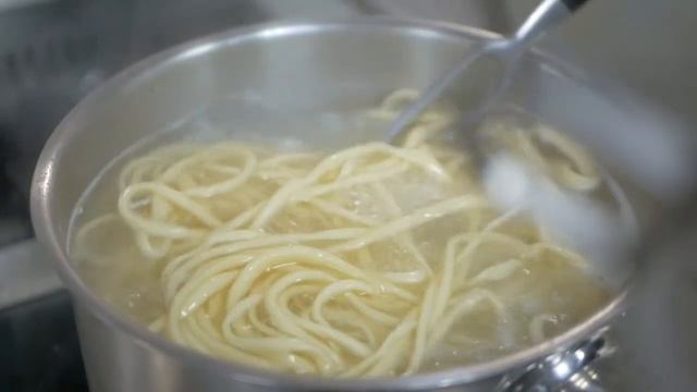 Чайхана Инжир на Каланчевской - Кухня и обзор лагман и интерьер Бум смотреть онлайн