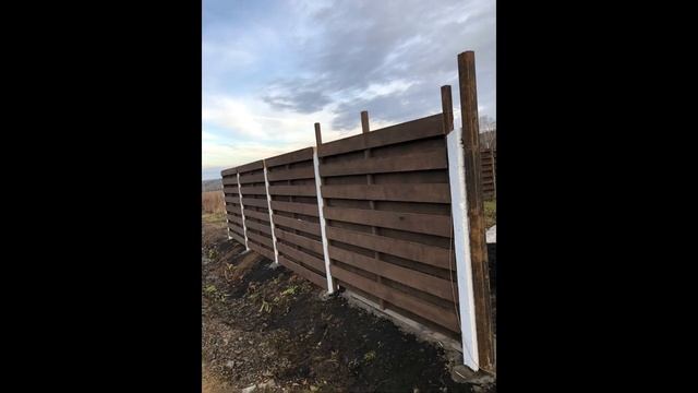 Бетонные столбы для забора, способы крепления заборного полотна смотреть онлайн