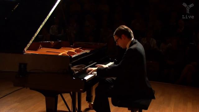 Tristan Pfaff, piano - Franz Liszt, La Danza (Tarantella napoletana) смотреть онлайн